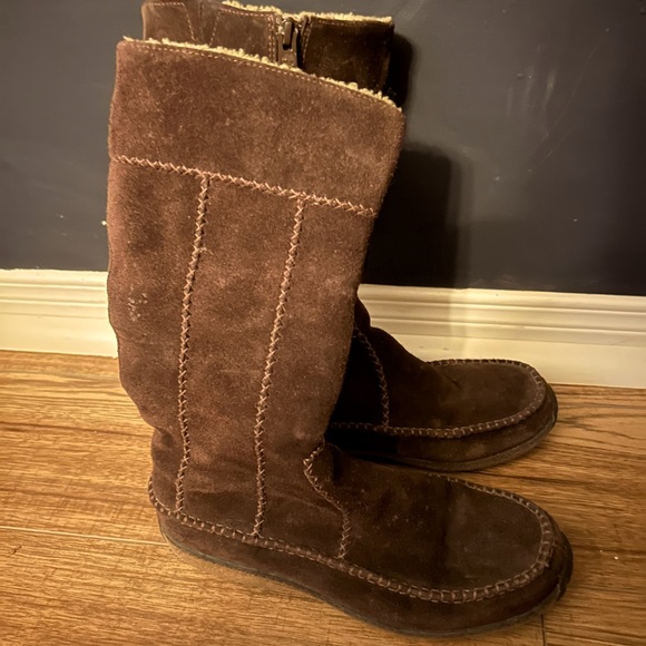 Timberland Smart Comfort System Boots suede boots with a side zipper,fur inside. - Picture 1 of 2